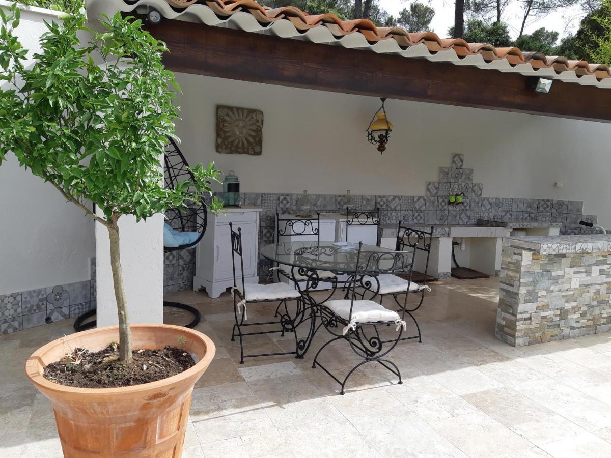 Les Chambres Manon - Piscine, Spa, Tennis Belcodene Εξωτερικό φωτογραφία