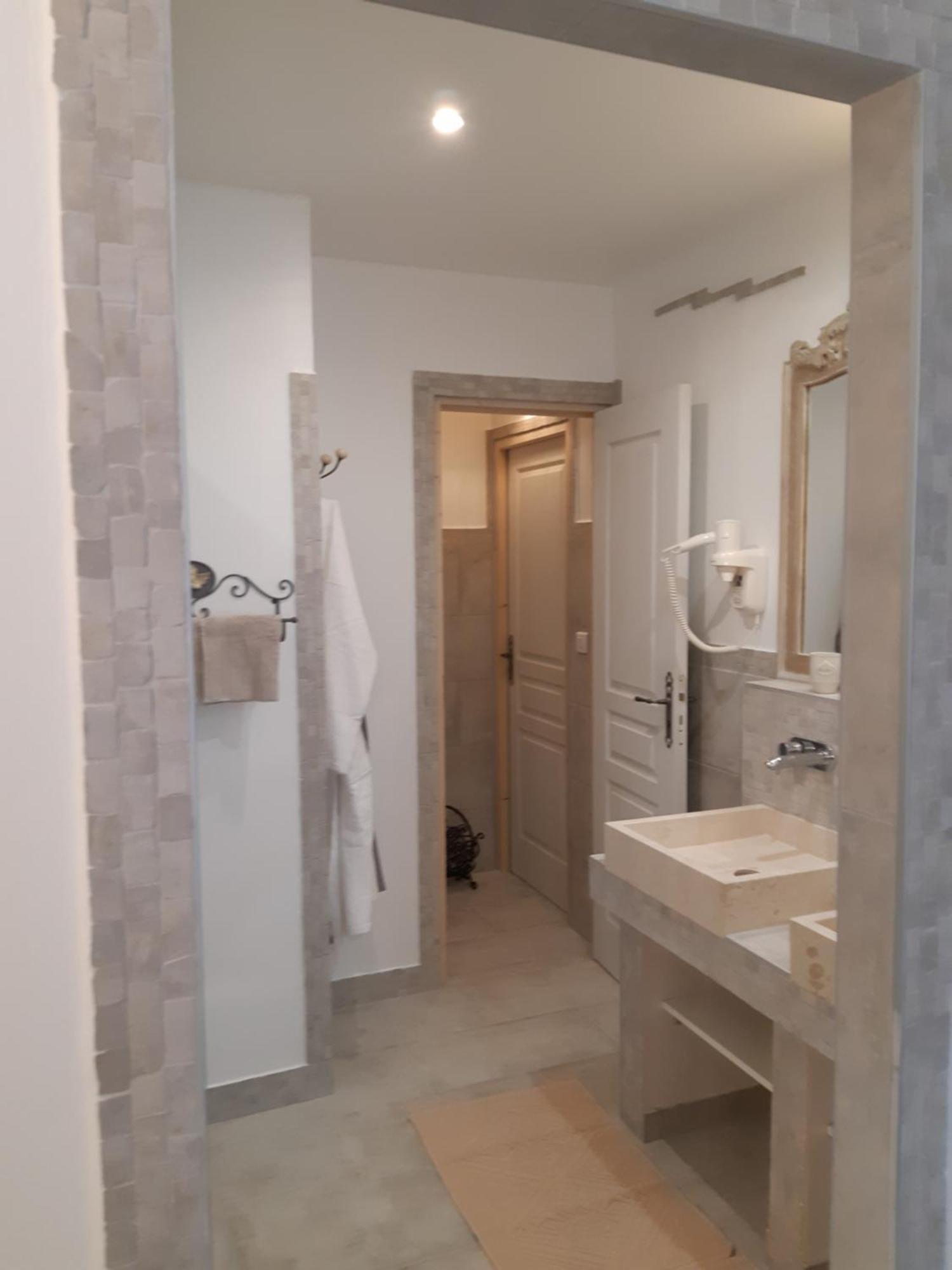 Les Chambres Manon - Piscine, Spa, Tennis Belcodene Δωμάτιο φωτογραφία